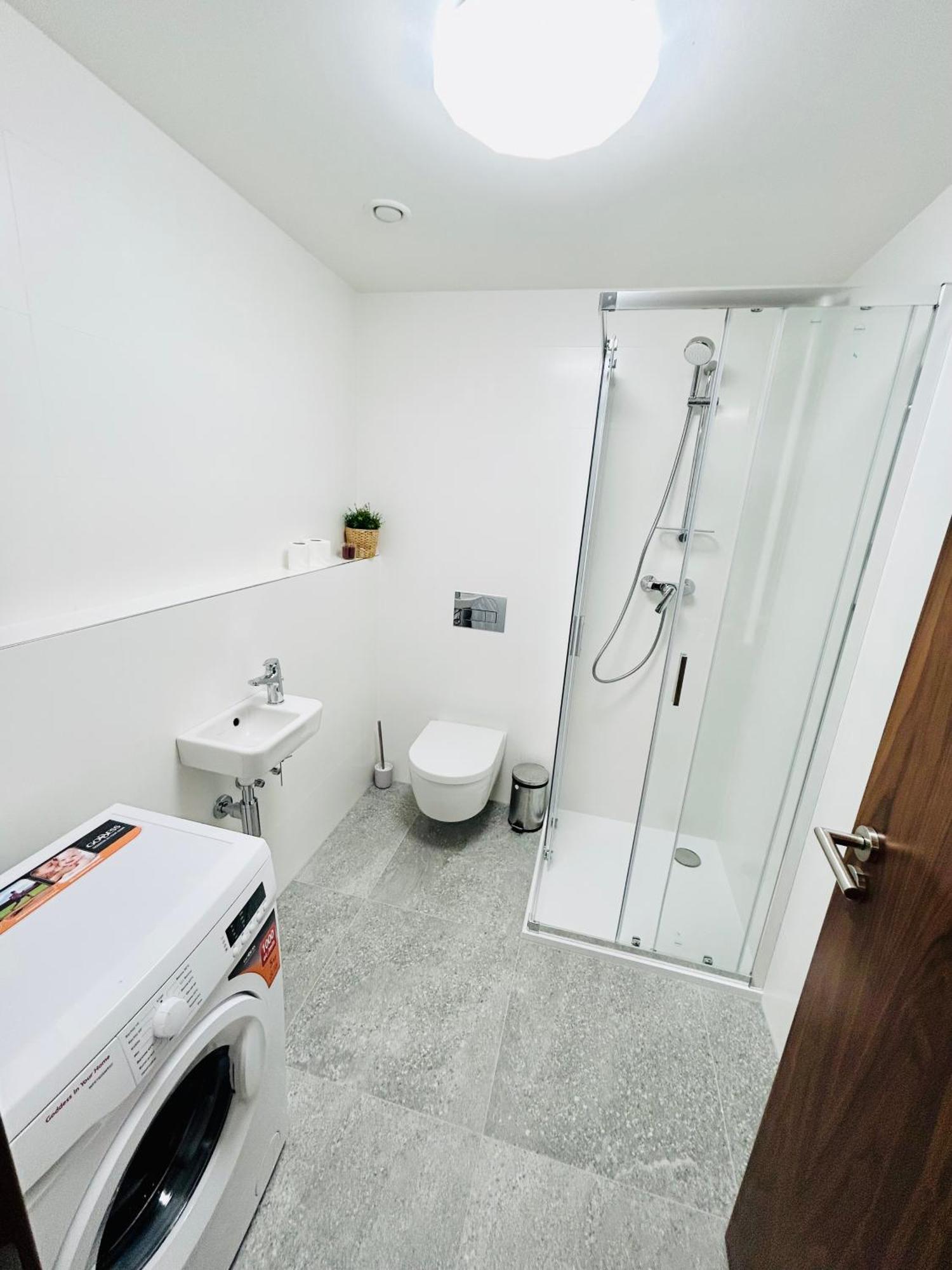 Apartmán New Luxury At Andel Metro Station